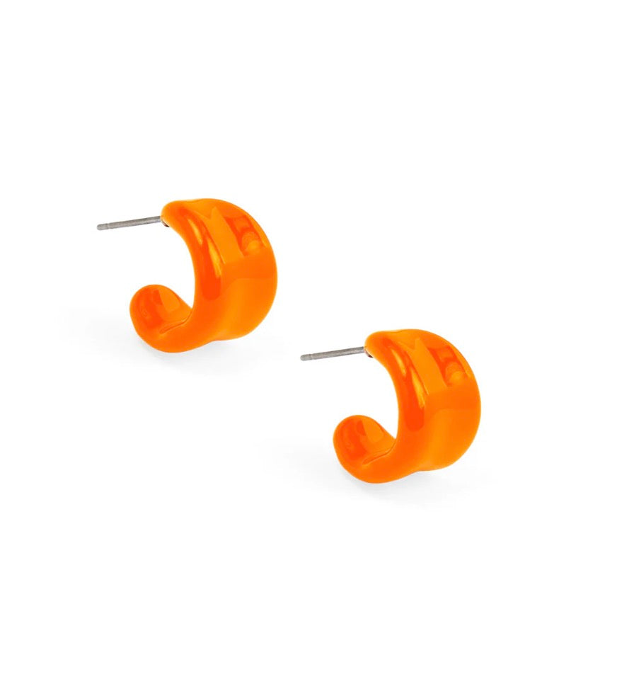 Mini Curl Huggie Earrings