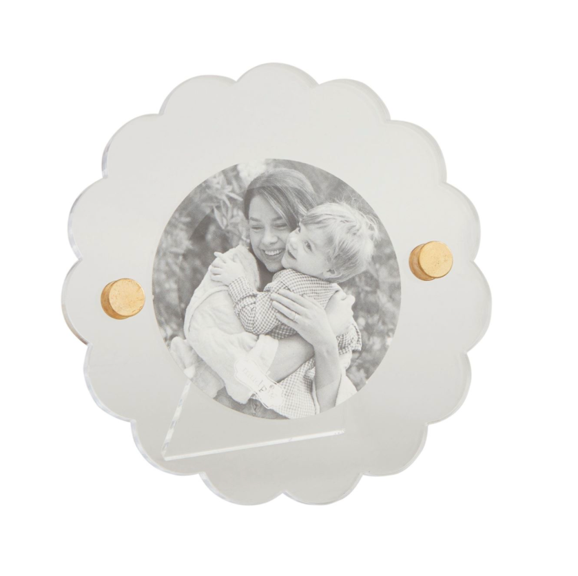 Round Scallop Acrylic Frame